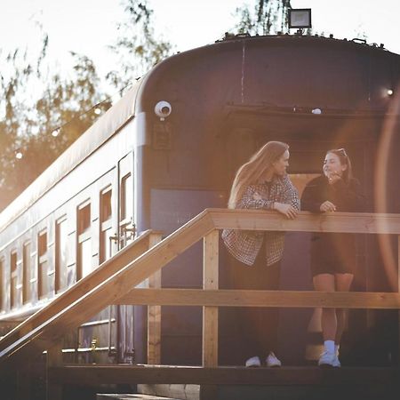 Railrooms Traincar Hostel 탈린 외부 사진